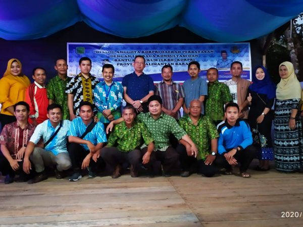 KEGIATAN DIALOG LEMBAGA KONSULTASI BANTUAN HUKUM (LKBH) KORPRI NASIONAL DENGAN ANGGOTA KORPRI DAERAH PERBATASAN KABUPATEN SAMBAS