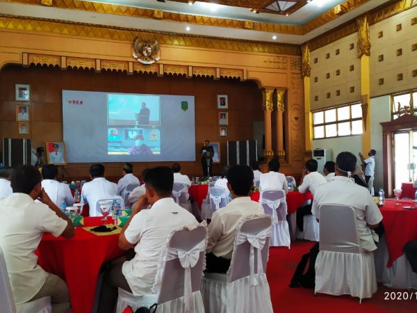 SOSIALISASI PENERAPAN SISTEM MERIT DENGAN TEMA  “URGENSI KOMPETENSI DALAM PENERAPAN SISTEM MERIT DI LINGKUNGAN PEMERINTAH KABUPATEN SAMBAS”