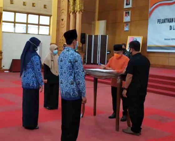 Pelantikan Dan Pengambilan Sumpah/Janji Jabatan Fungsional Di Lingkungan Pemerintah Kabupaten Sambas