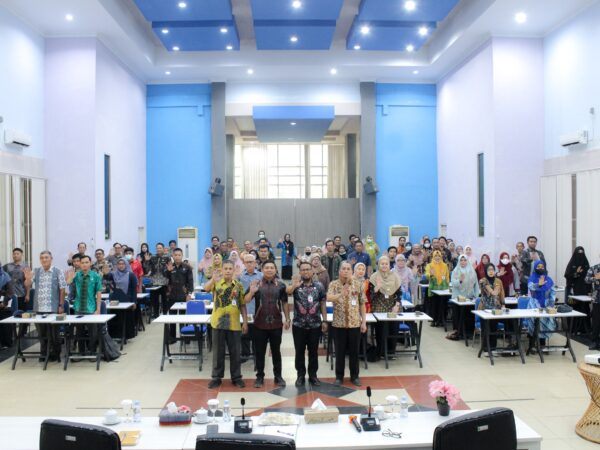 Tingkatkan Akurasi Data Kepegawaian, BKPSDMAD Kabupaten Sambas Gelar Sosialisasi Peningkatan Skor Arsip Digital PNS